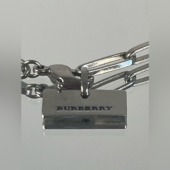 BURBERRY Logo Plate Silver Tone Bracelet - Picture 3 of 7